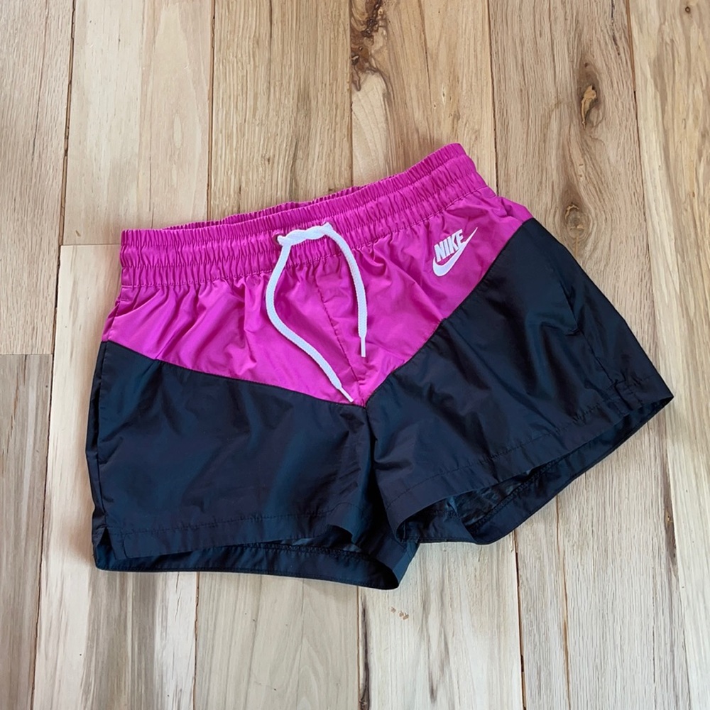 NWOT Nike Pink Black Polyester Workout Shorts XS
